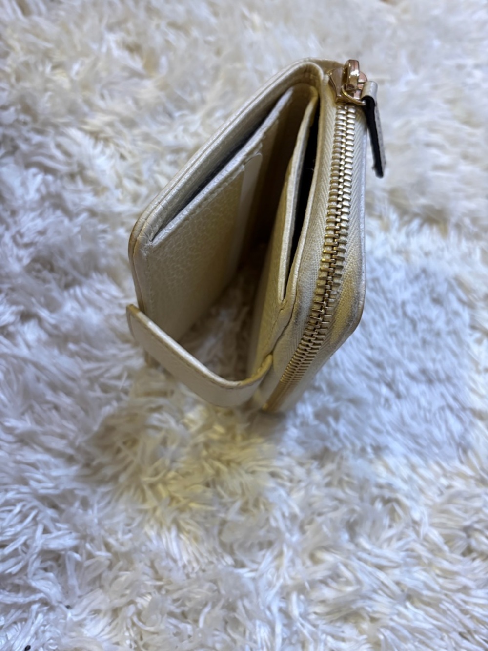 Gucci Beige GG Canvas Wallet with Cream Leather Trim - Picture 4 of 9